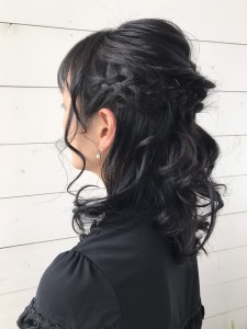 カジュアルアレンジからパーティーヘアまで。。。